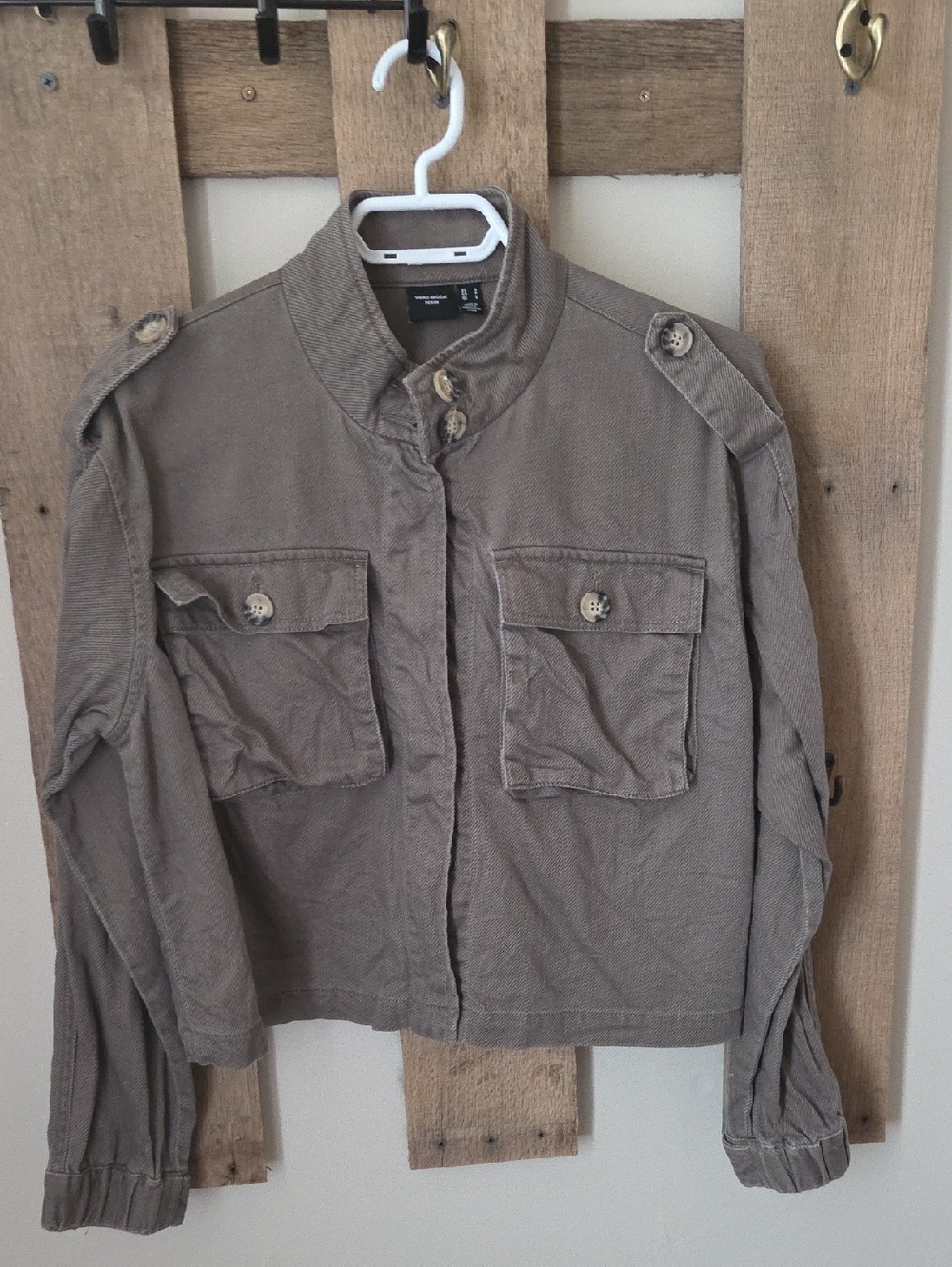 Vero Moda Taupe Cropped Button-Front Denim Jacket